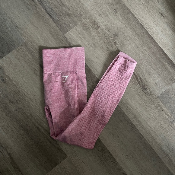 7 Pairs of Gymshark Leggings - Picture 3 of 7